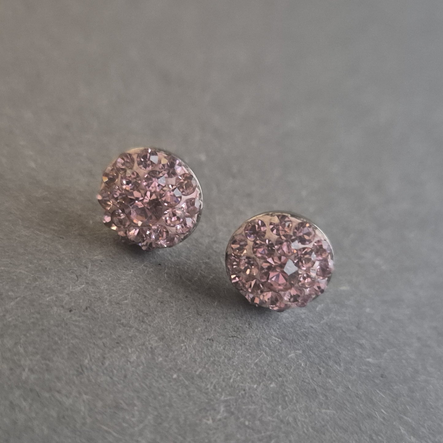 Glamouröse Ohrstecker mit Rosa Kristallen – Funkelnder Chic für jeden Anlass