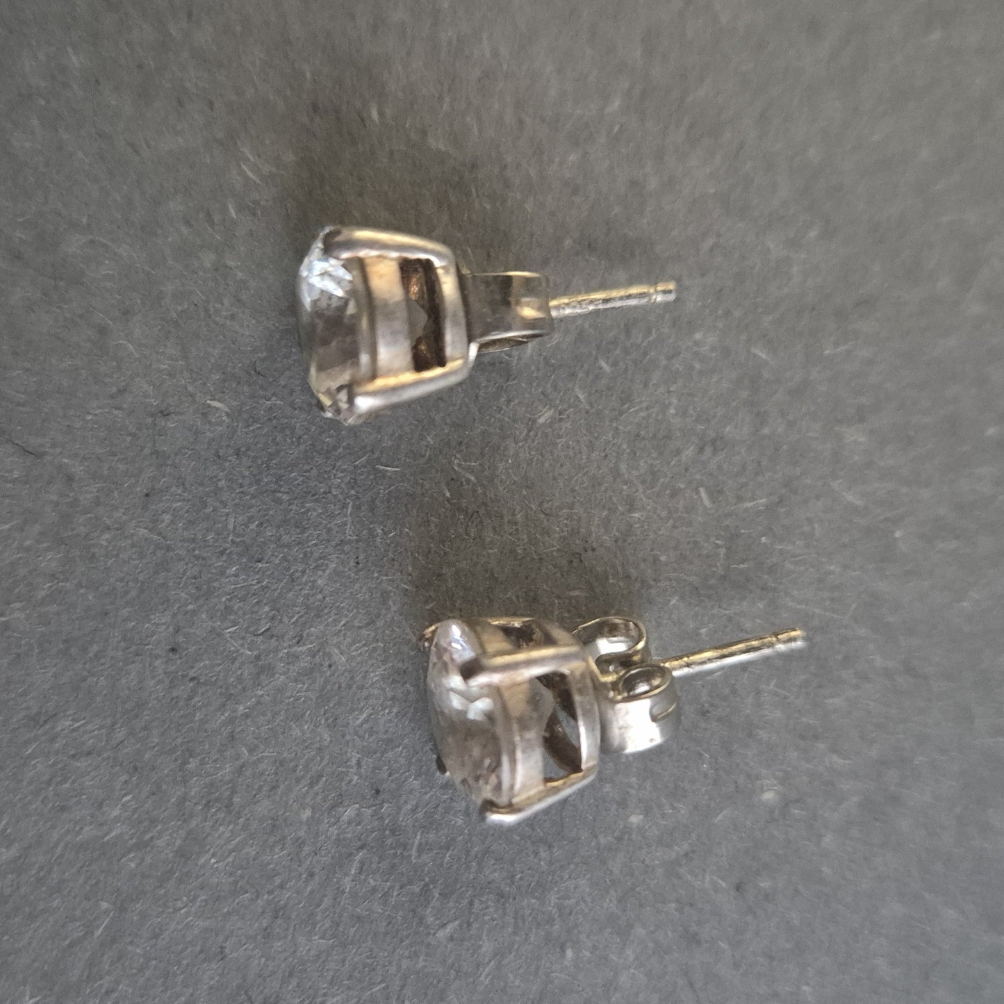 Elegante Silber Ohrstecker mit Zirkonia – Zeitloser Glanz für jeden Anlass
