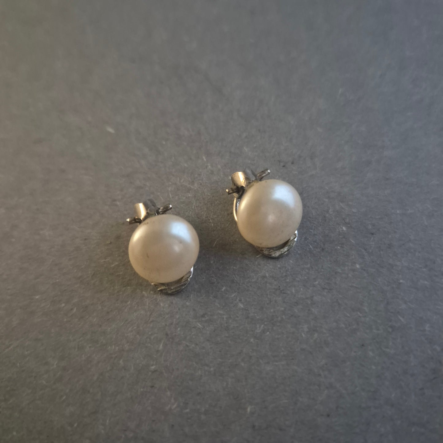 Vintage Clip-Ohrringe mit Perlmutt – Klassische Eleganz im Retro-Stil