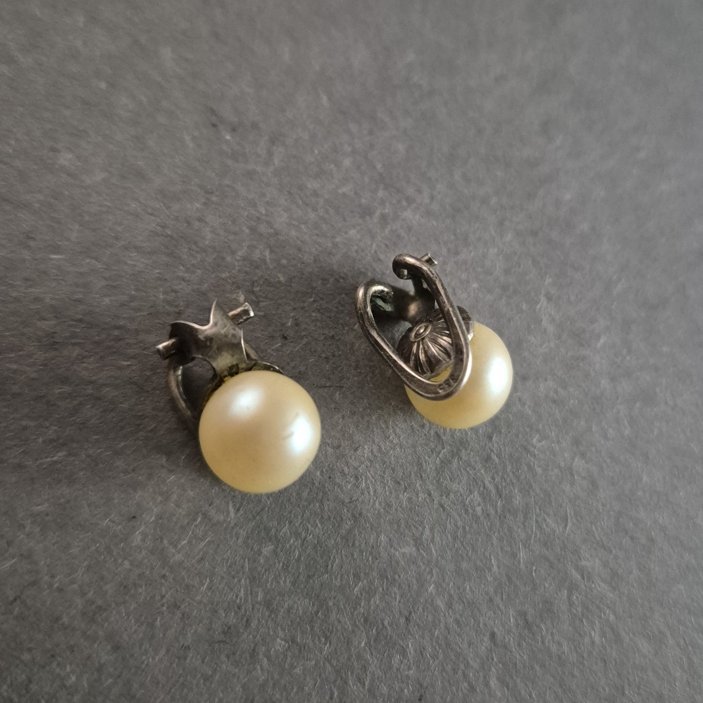 Vintage Perlen-Clip-Ohrringe mit Sternendetails – Zeitlose Eleganz