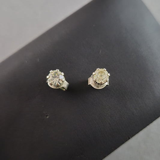 Silber-Ohrstecker mit funkelndem Zirkonia Klassischer Glanz für jeden Anlass