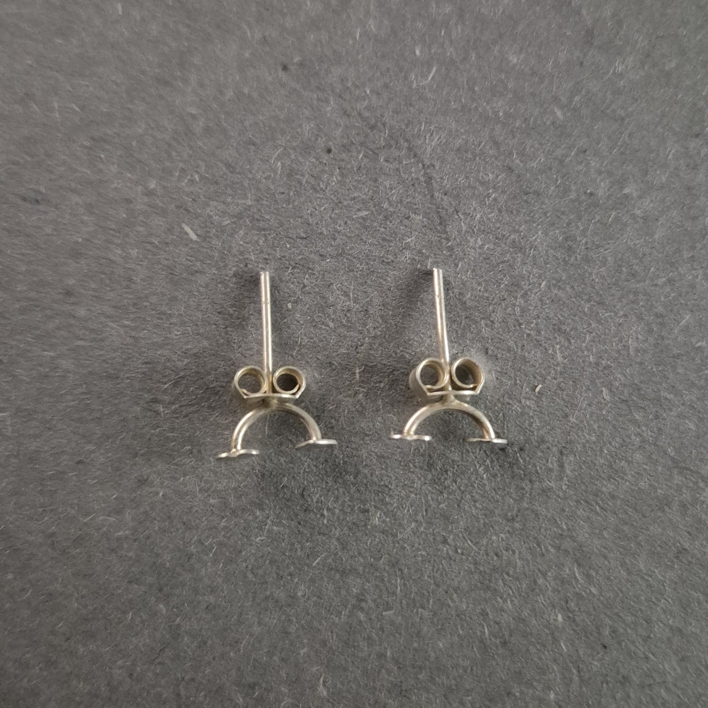 Silberne Ohrringe mit blauen Krabben – Verspieltes maritimes Design