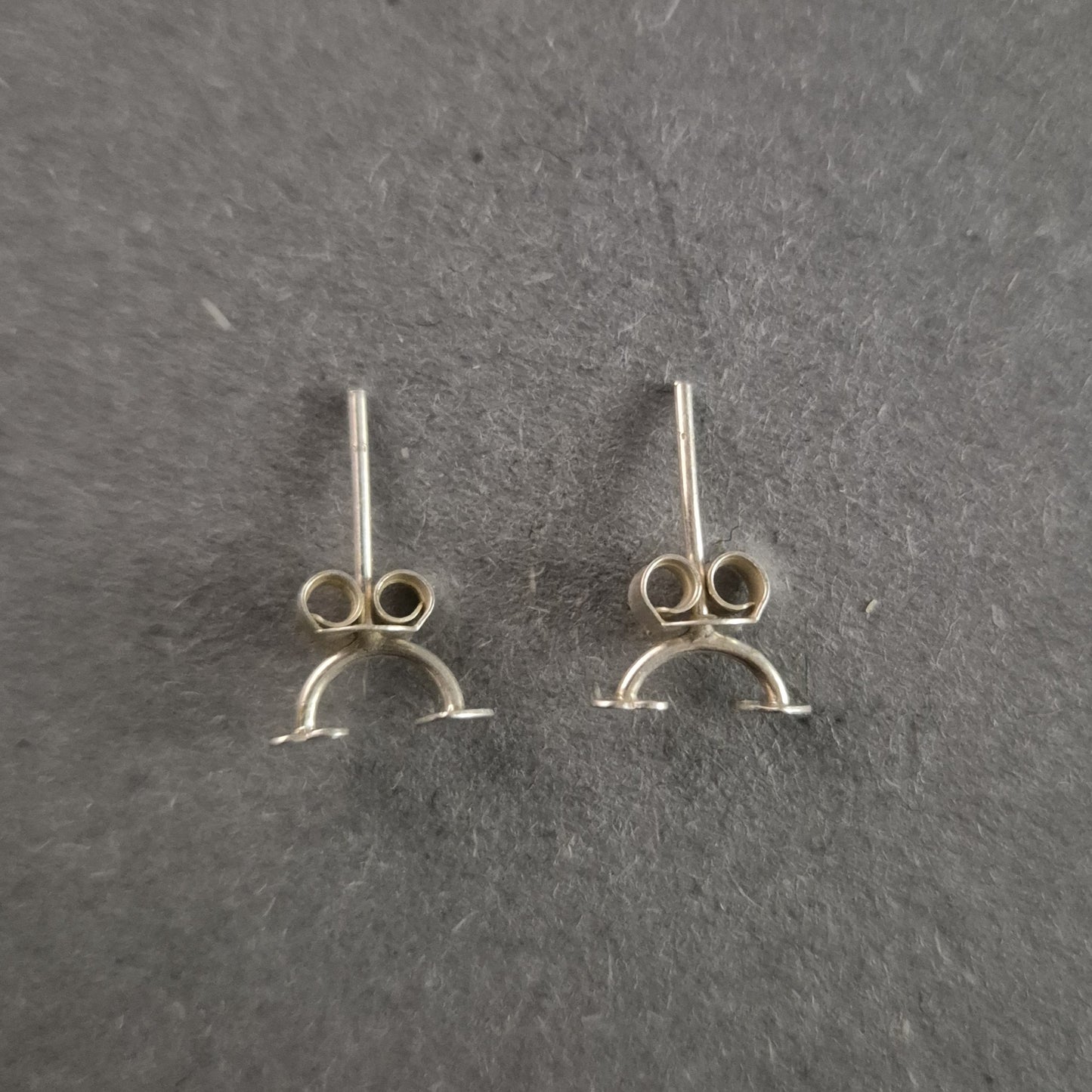 Silberne Ohrringe mit blauen Krabben – Verspieltes maritimes Design