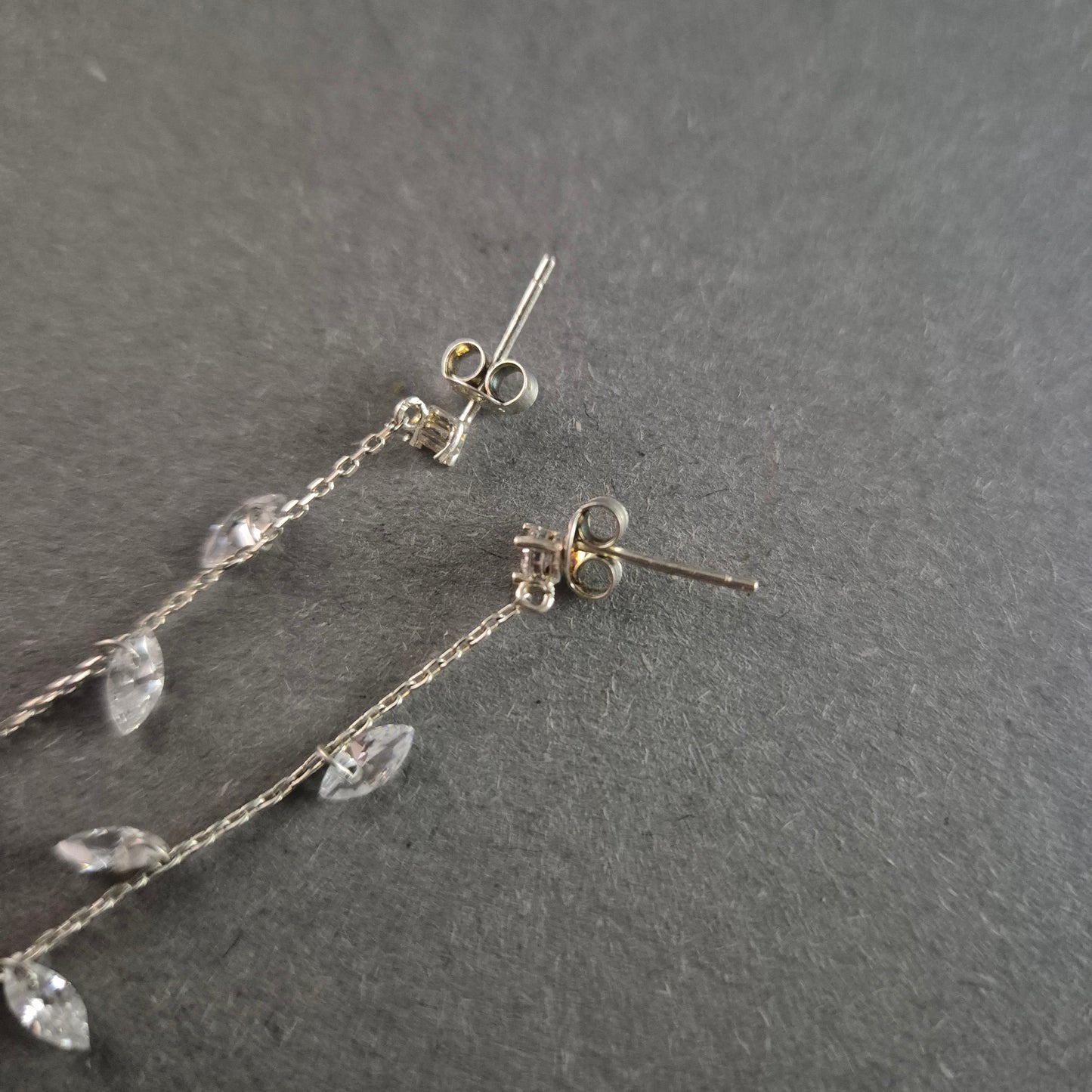 Elegante Hängeohrringe mit Kristallen – Zeitloser Glamour für jeden Anlass