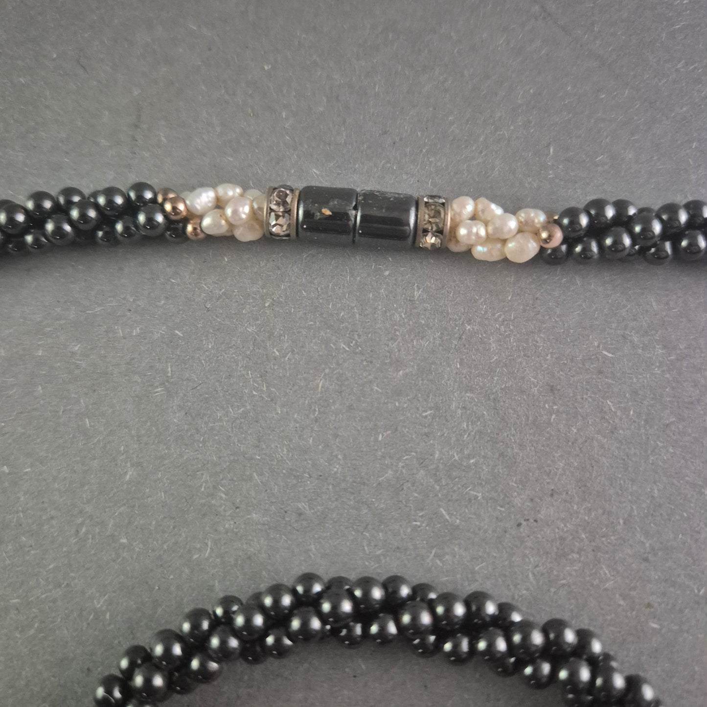 Elegantes Perlen-Set: Halskette und Armband mit schwarzem Onyx