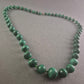 Elegante Malachit-Halskette – Natürliche Schönheit in sattem Grün