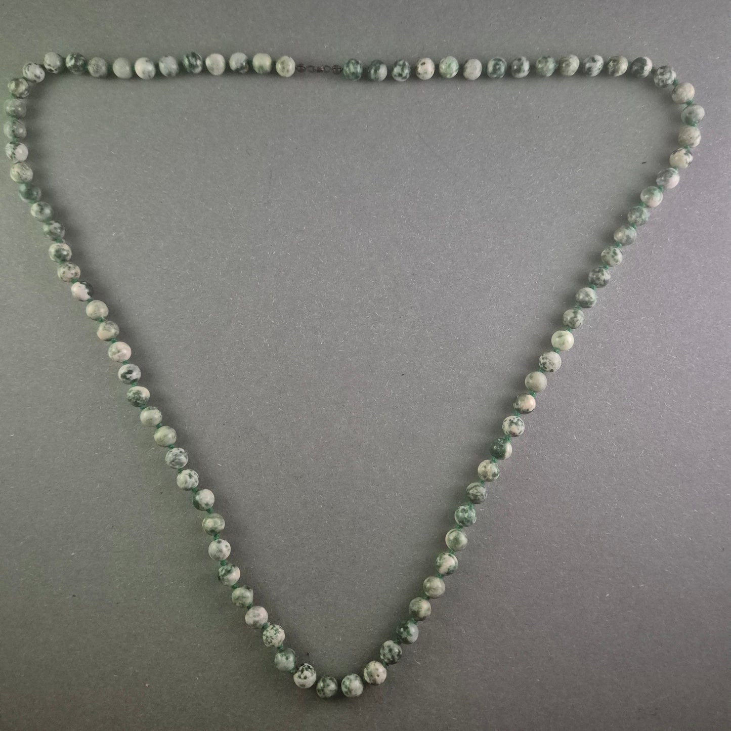 Elegante Halskette aus grünem Jaspis – Natürliche Schönheit und zeitlose Eleganz