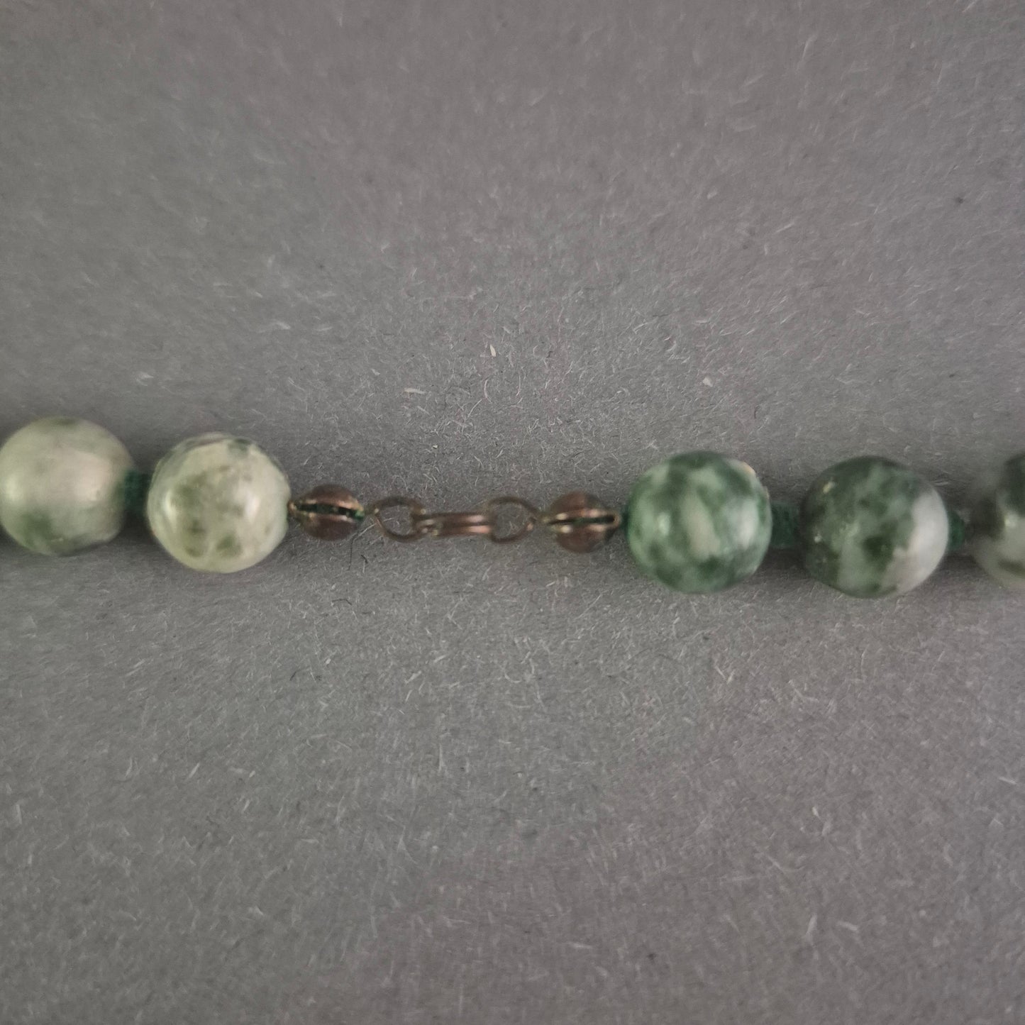 Elegante Halskette aus grünem Jaspis – Natürliche Schönheit und zeitlose Eleganz