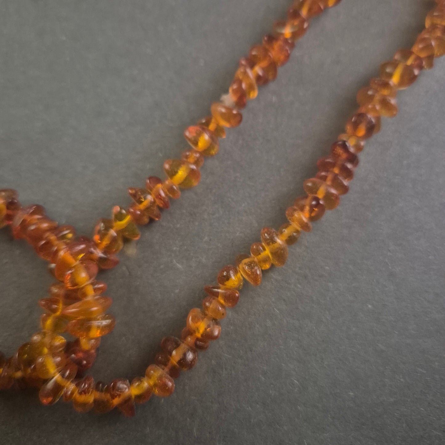 Elegante Bernstein-Halskette – Zeitloser Natur-Schmuck für Stilbewusste