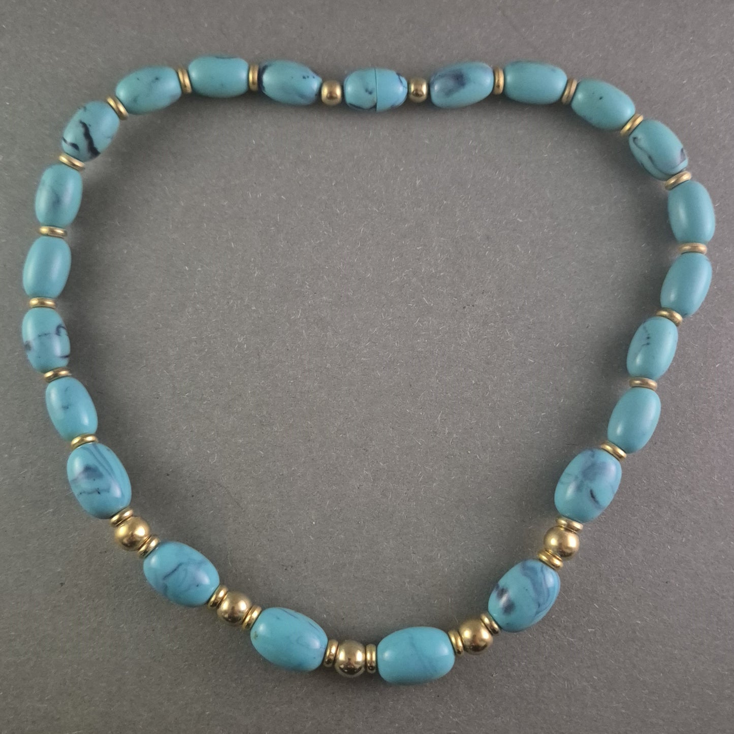 Vintage-Türkis-Halskette mit Goldperlen – Zeitloser Boho-Chic