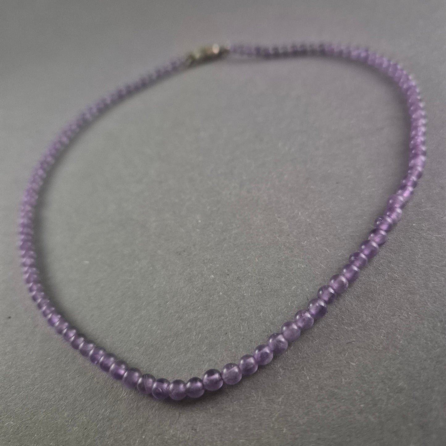 Zarte Vintage-Amethyst-Halskette – Elegantes Schmuckstück in edlem Violett