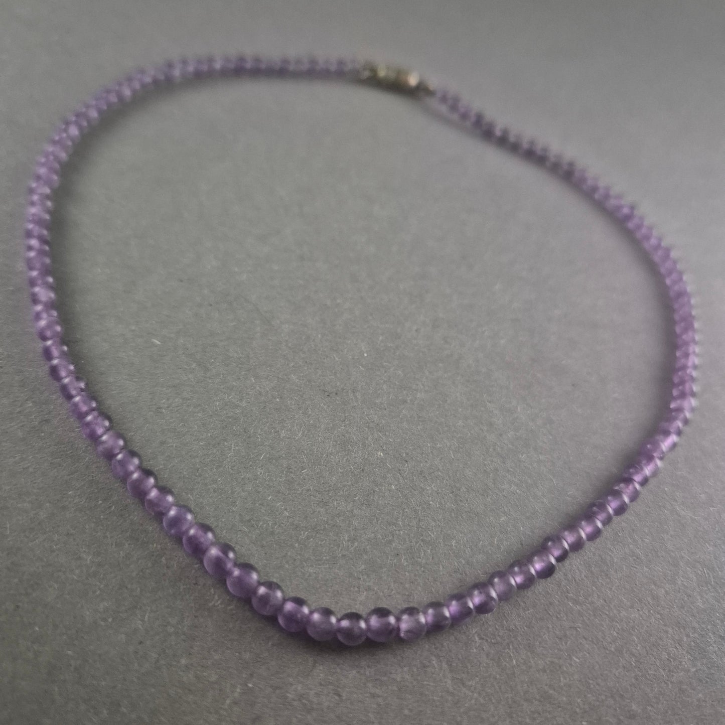 Zarte Vintage-Amethyst-Halskette – Elegantes Schmuckstück in edlem Violett