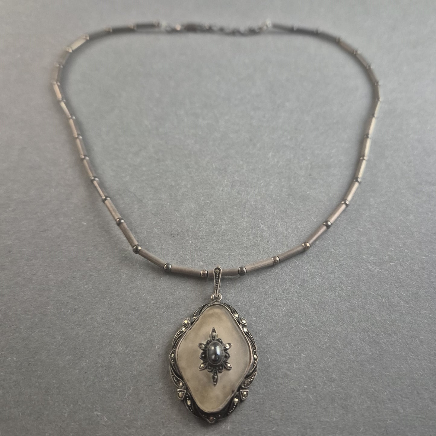 Elegante Vintage-Silberkette mit Anhänger – Zeitlose Eleganz aus 835 Silber