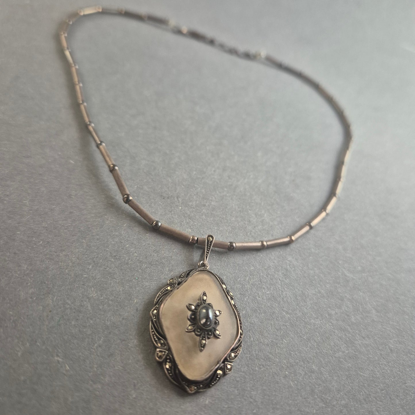 Elegante Vintage-Silberkette mit Anhänger – Zeitlose Eleganz aus 835 Silber