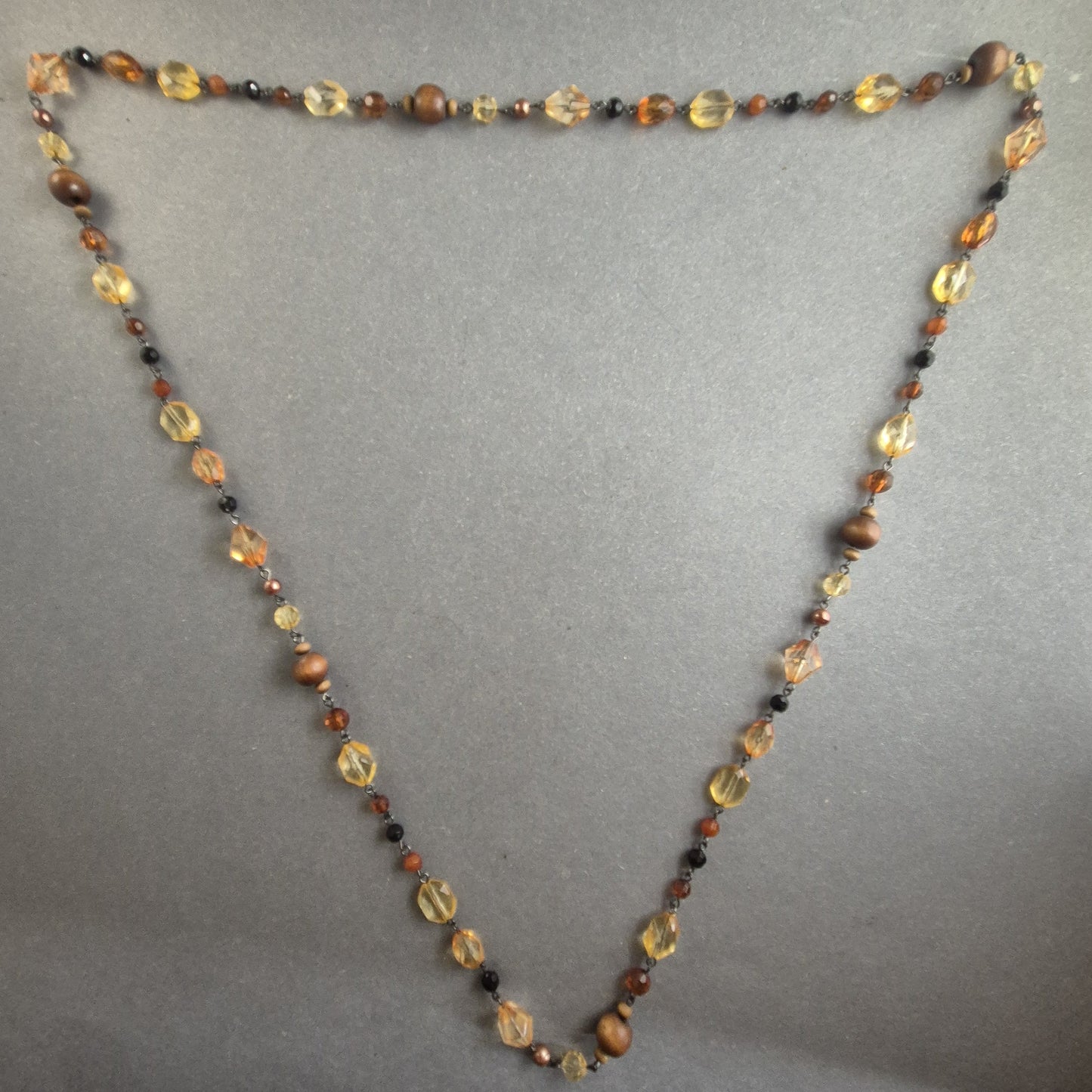 Halskette Glas- und Holzperlen Natürliche Eleganz mit warmen Erdtönen