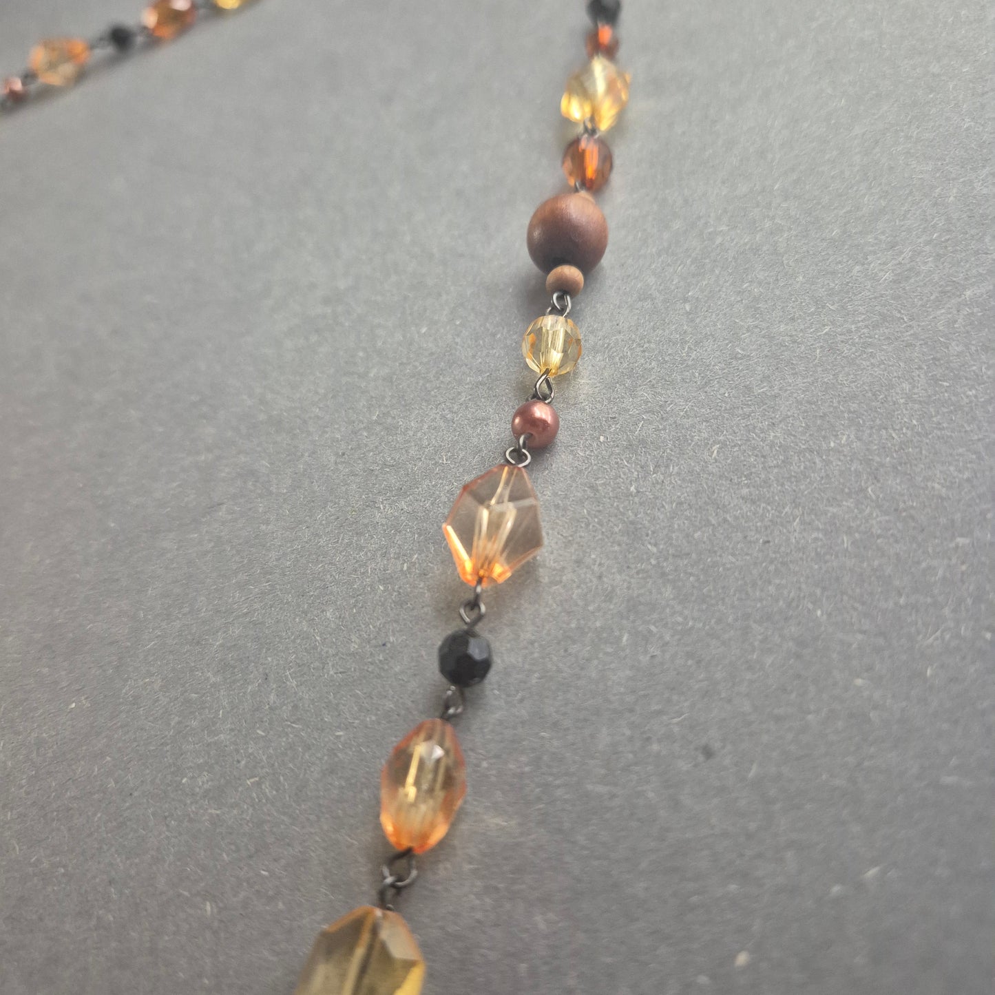 Halskette Glas- und Holzperlen Natürliche Eleganz mit warmen Erdtönen