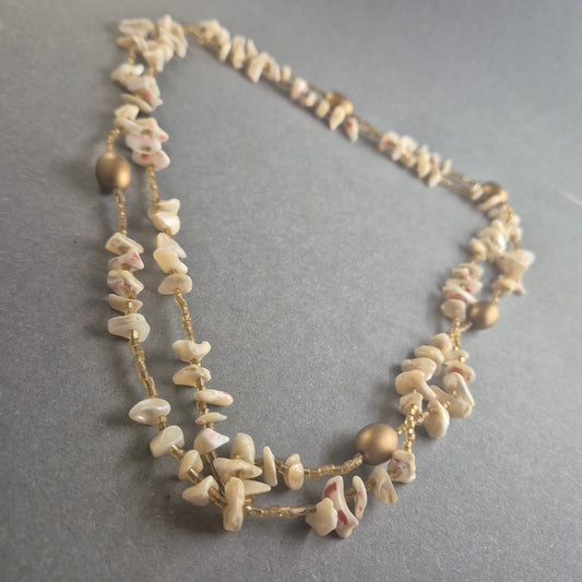 Halskette mit Muschel- und Glasperlen Maritime Eleganz
