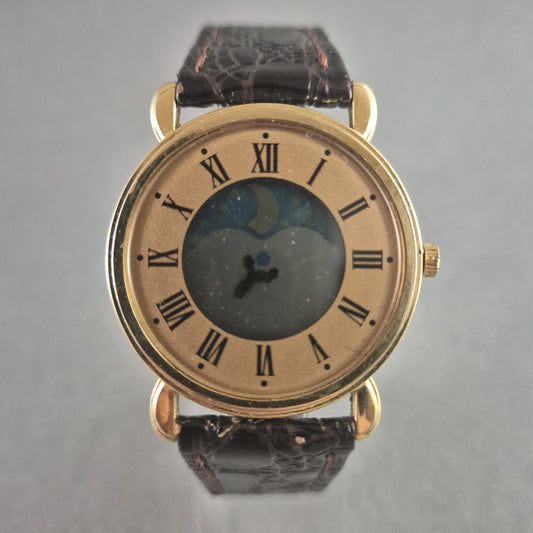 Elegante Vintage-Armbanduhr – Mondphasen-Design und Klassische Römische Ziffern