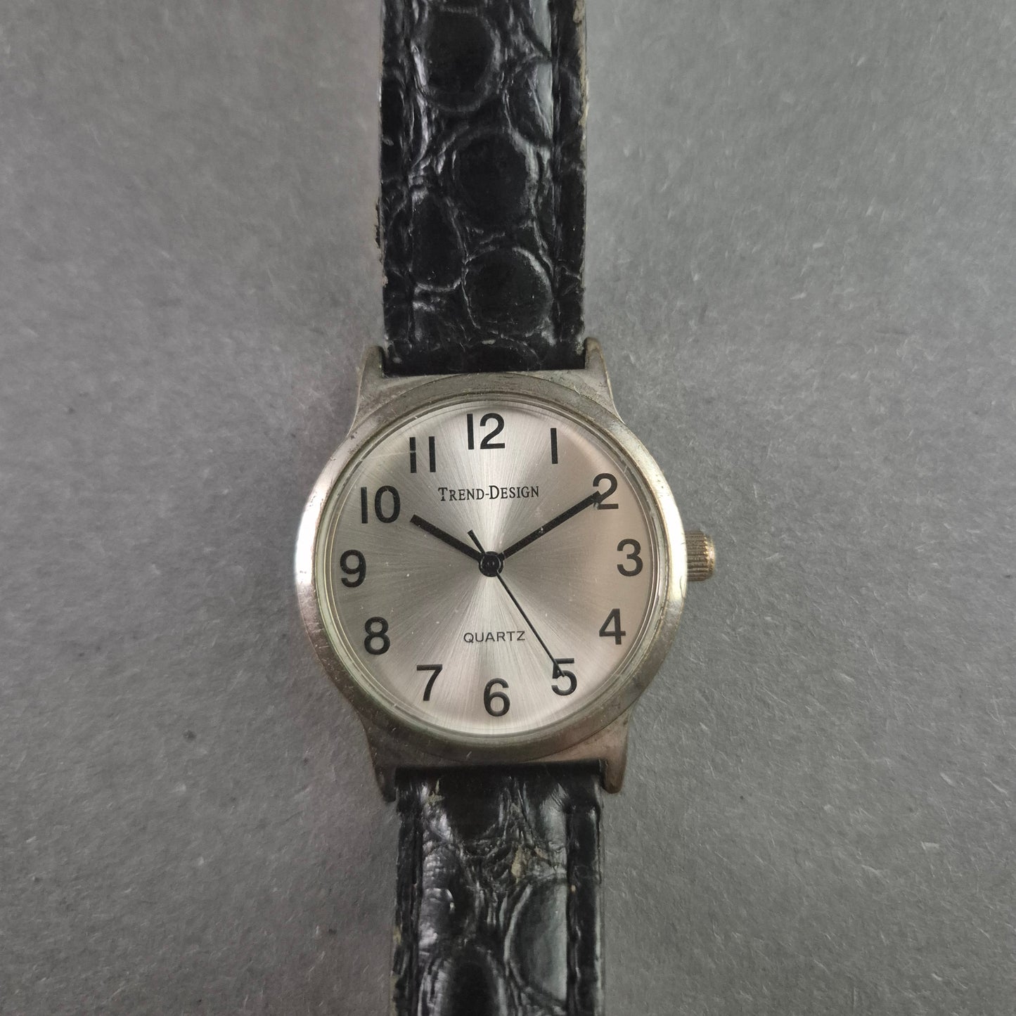 Klassische Trend-Design Herrenarmbanduhr – Zeitloser Stil mit Lederarmband