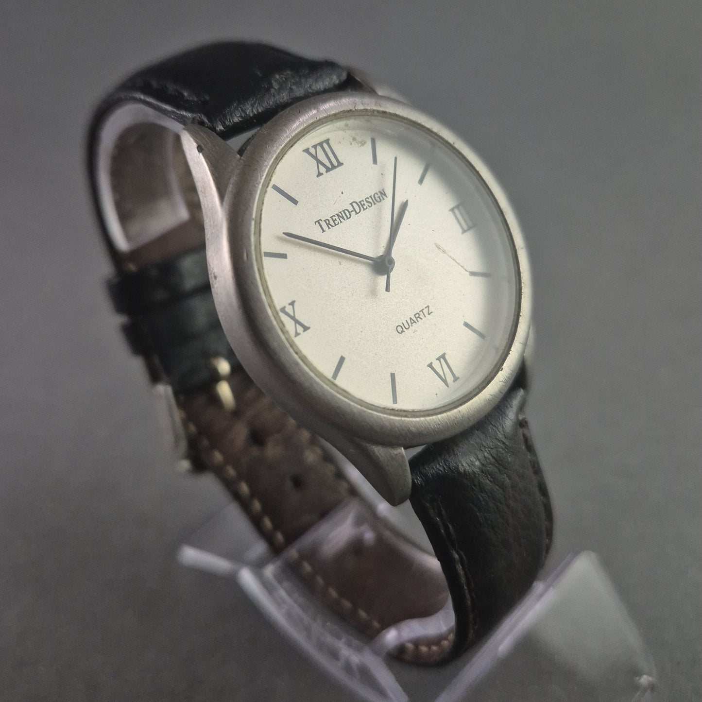 Trend Design Herrenarmbanduhr Elegantes Design mit römischen Ziffern