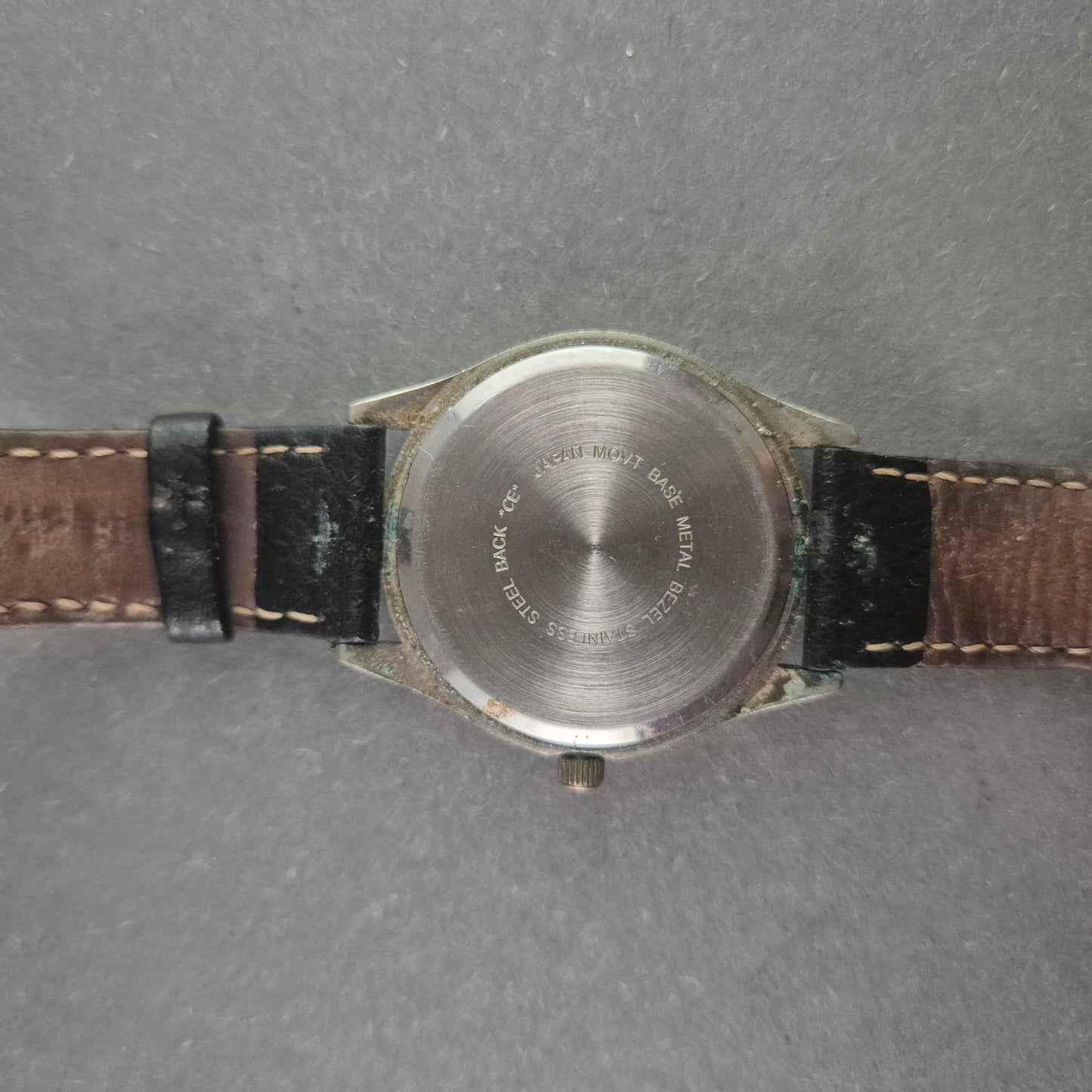 Trend Design Herrenarmbanduhr Elegantes Design mit römischen Ziffern