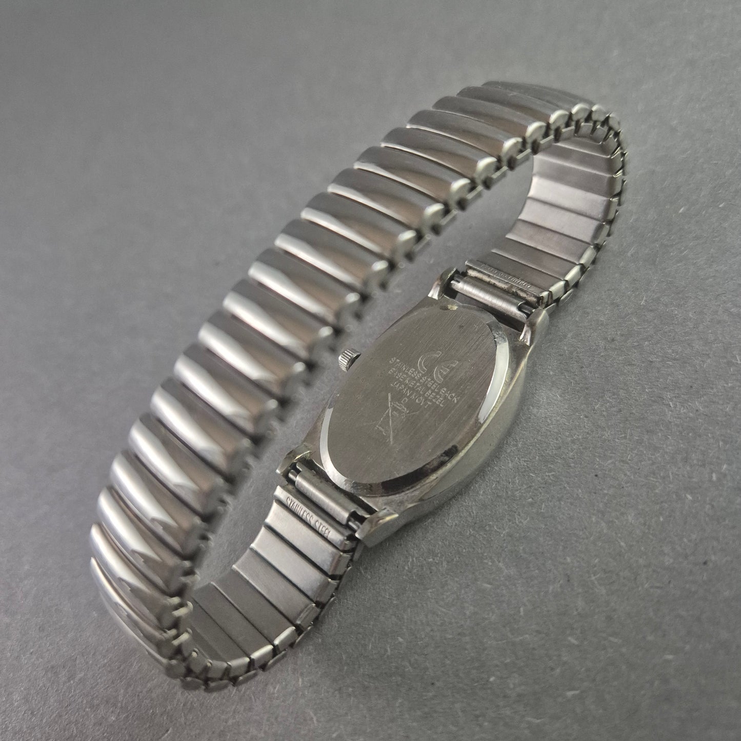 Zeitlose Edelstahl Damenarmbanduhr – Klassisches Design mit Flexband