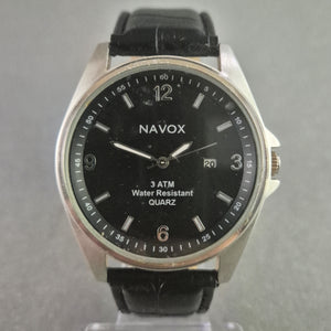 Stilvolle NAVOX Armbanduhr – Zeitloses Design mit schwarzem Lederarmband