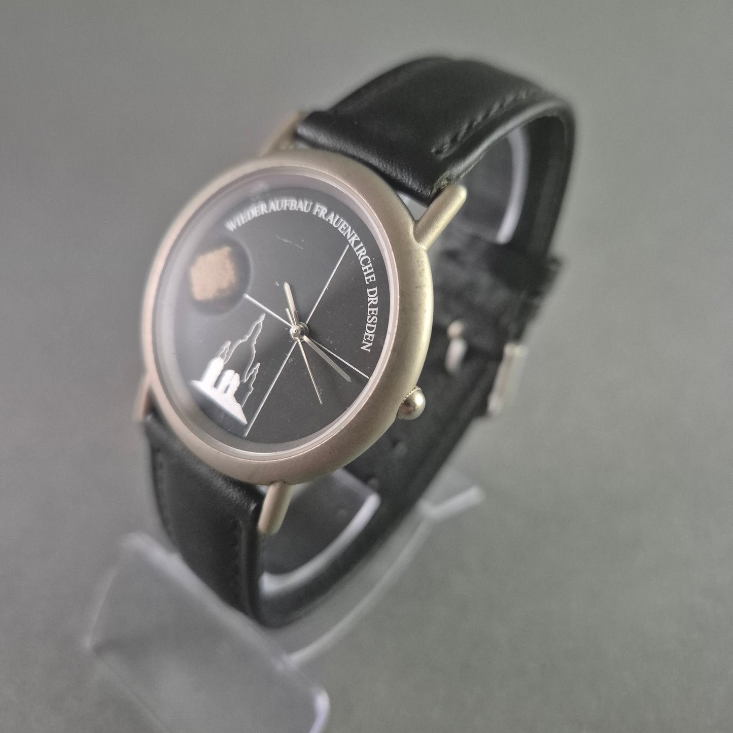 Limitierte Gedenkuhr – Wiederaufbau Frauenkirche Dresden mit Originalstein