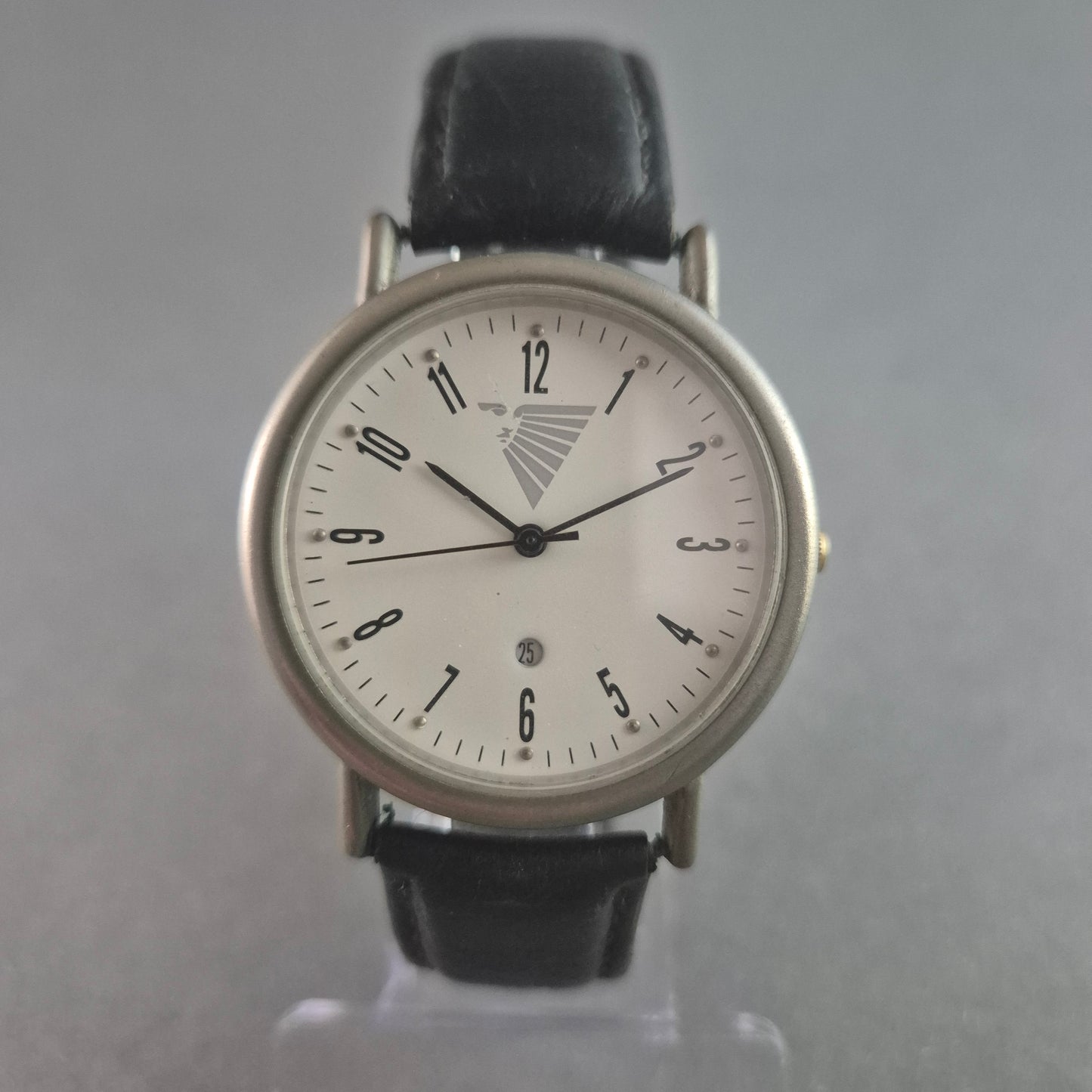 Schlichte Quarzuhr mit klassischem Design – Ideal für jeden Anlass