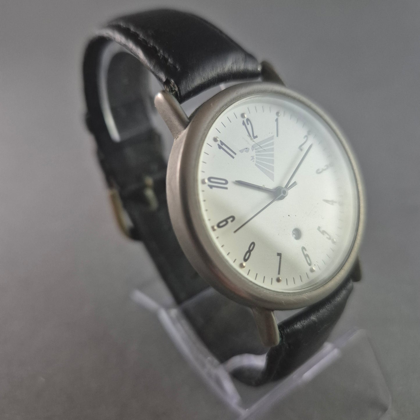 Schlichte Quarzuhr mit klassischem Design – Ideal für jeden Anlass