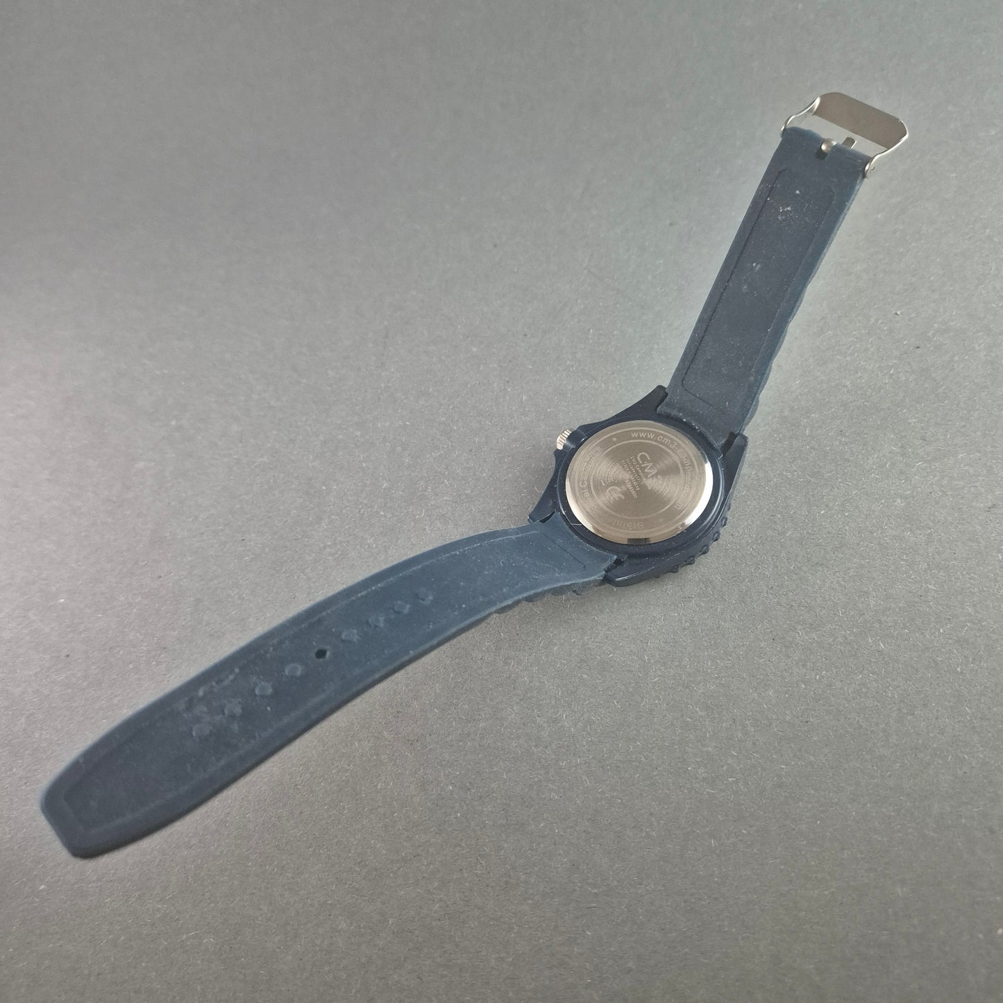 Stilvolle CM3 Armbanduhr – Sportliches Design mit Wasserschutz