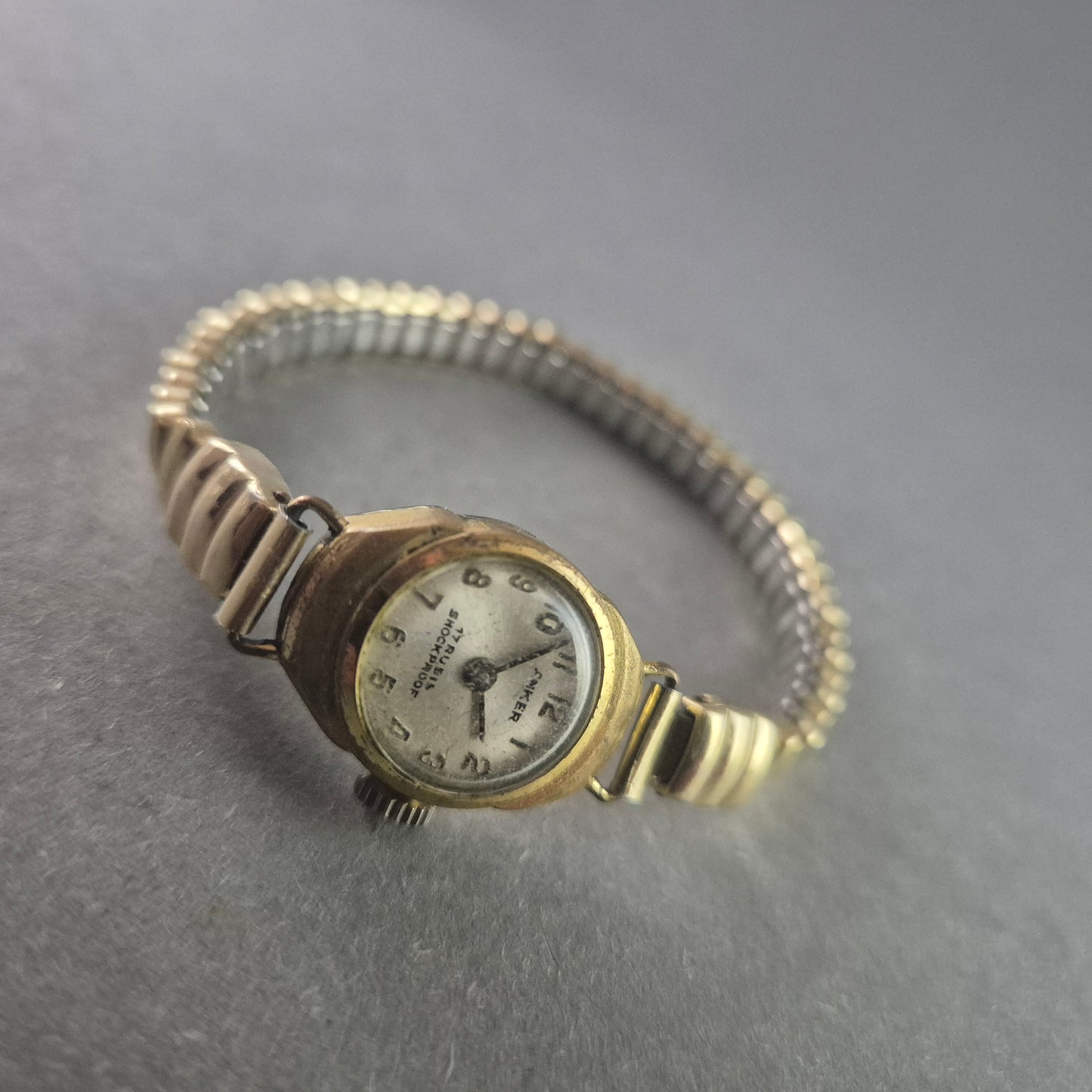 Vintage Anker Armbanduhr – Klassisches Design mit Flexarmband