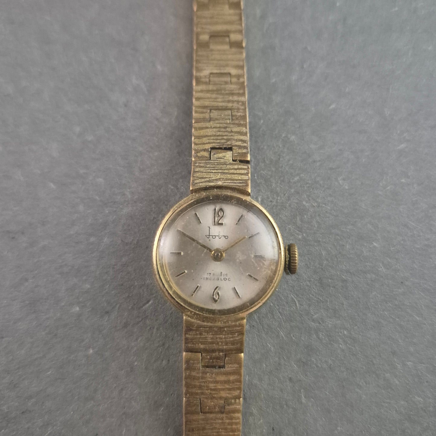 Vintage Jojo Damenarmbanduhr – Zeitlose Eleganz im Gold-Look