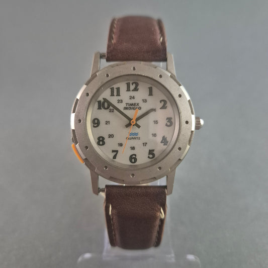 Klassische Timex Indiglo Herrenarmbanduhr – Funktionalität und Retro-Charme