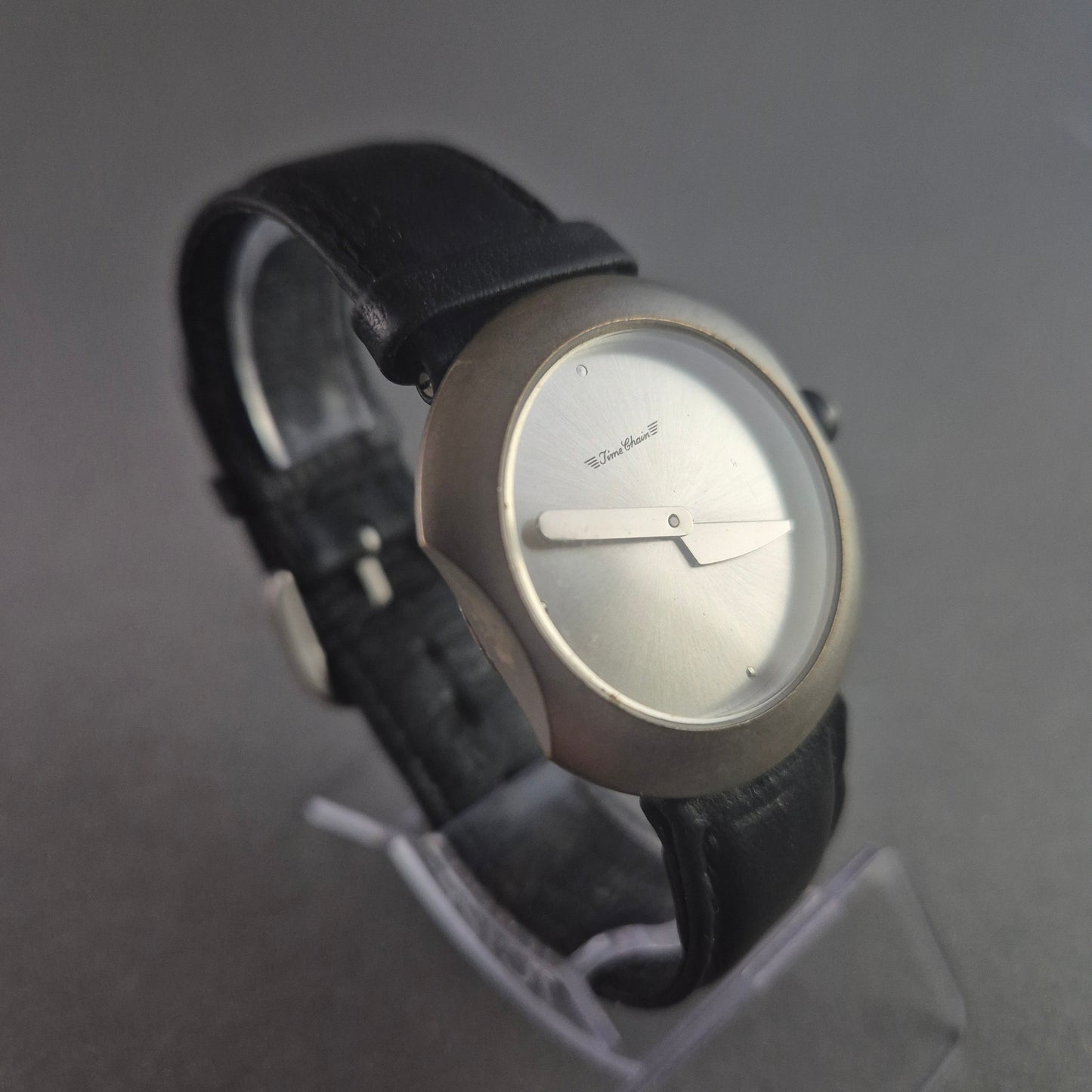 Minimalistische Time Charm Armbanduhr – Elegantes Design für Stilbewusste