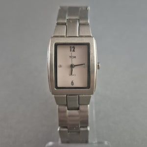 Zeitlose TCM Damenarmbanduhr – Minimalistisches Design mit Edelstahlarmband