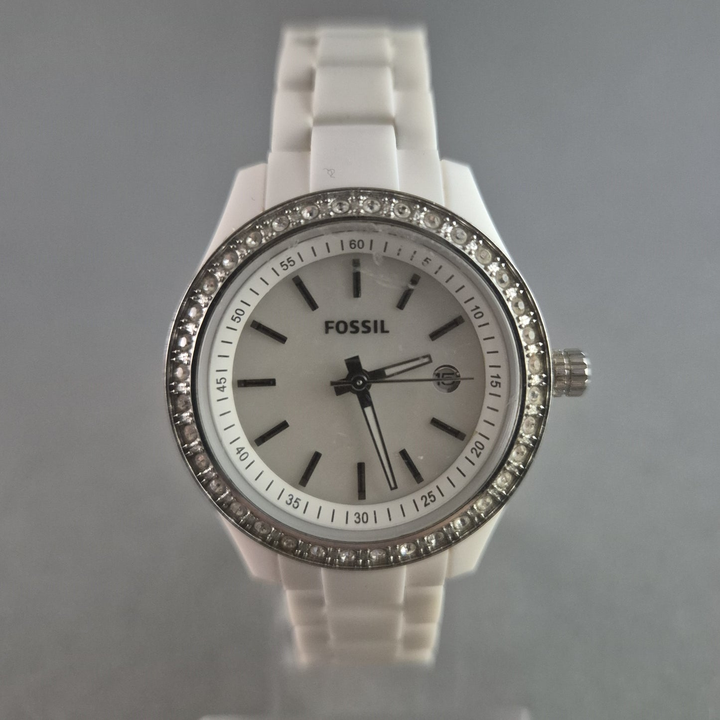 Elegante Fossil Damenarmbanduhr – Zeitloses Design in Weiß und Silber