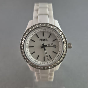 Elegante Fossil Damenarmbanduhr – Zeitloses Design in Weiß und Silber
