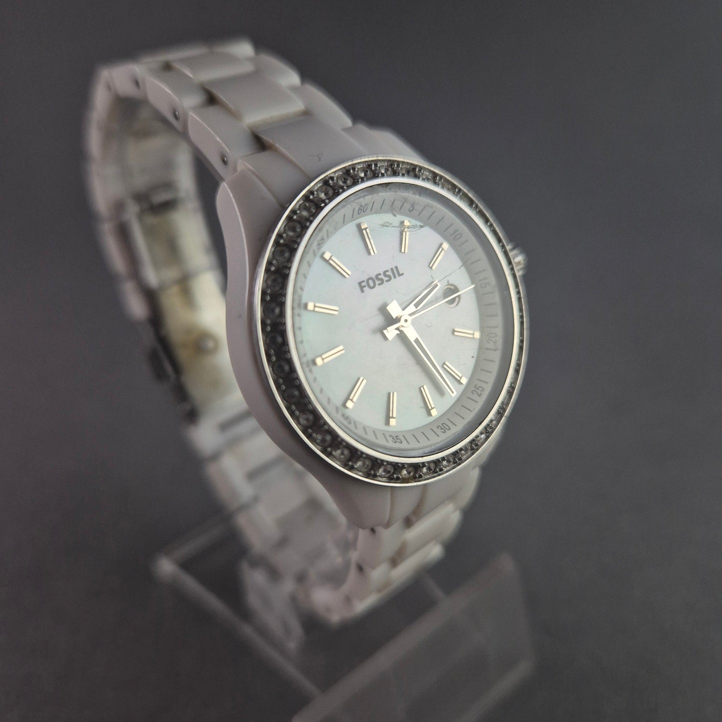 Elegante Fossil Damenarmbanduhr – Zeitloses Design in Weiß und Silber