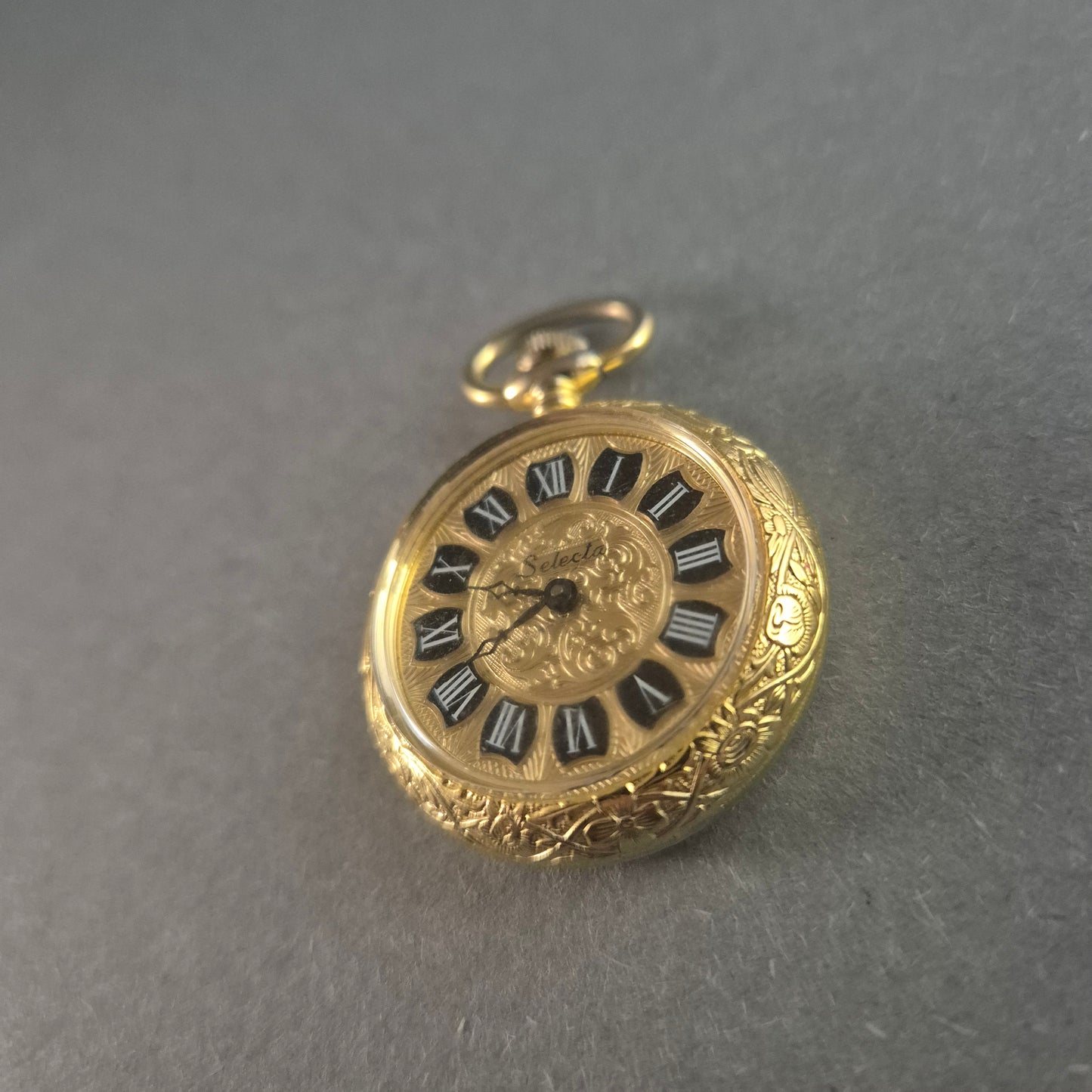 Elegante Selecta Taschenuhr – Antikes Design mit römischen Ziffern