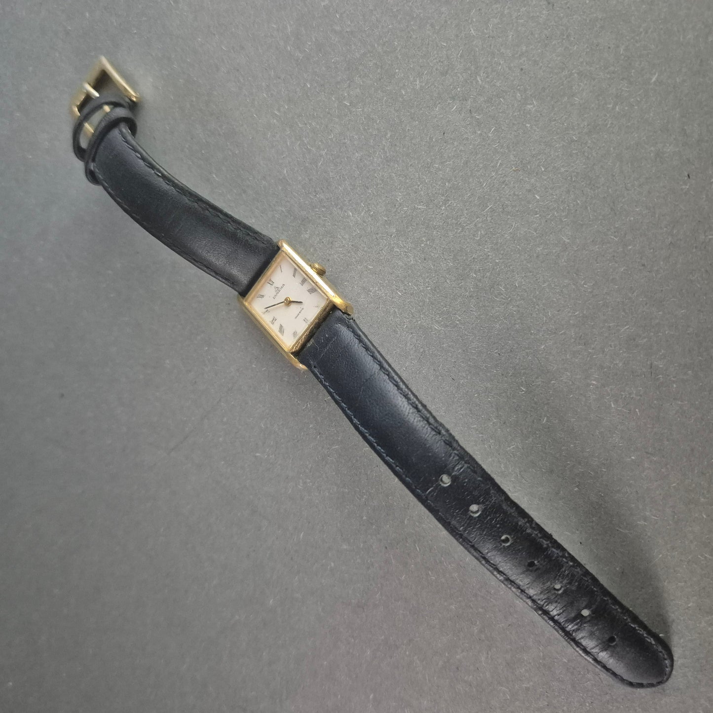 Elegante Dugena Damenarmbanduhr – Zeitloses Design mit Römischen Ziffern