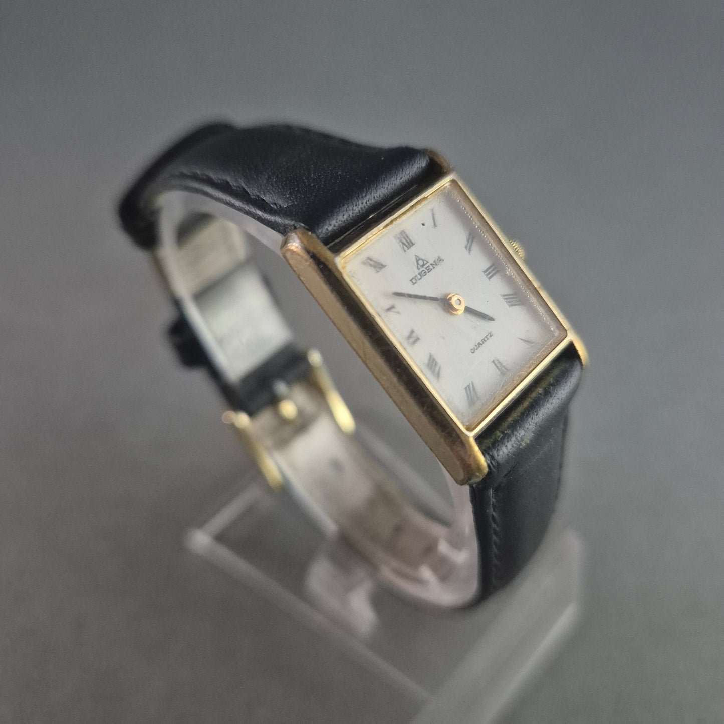 Elegante Dugena Damenarmbanduhr – Zeitloses Design mit Römischen Ziffern