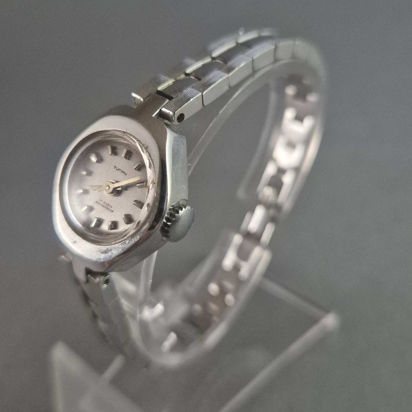 Vintage Tutima Damenarmbanduhr – Zeitloses Design mit 17 Rubinen