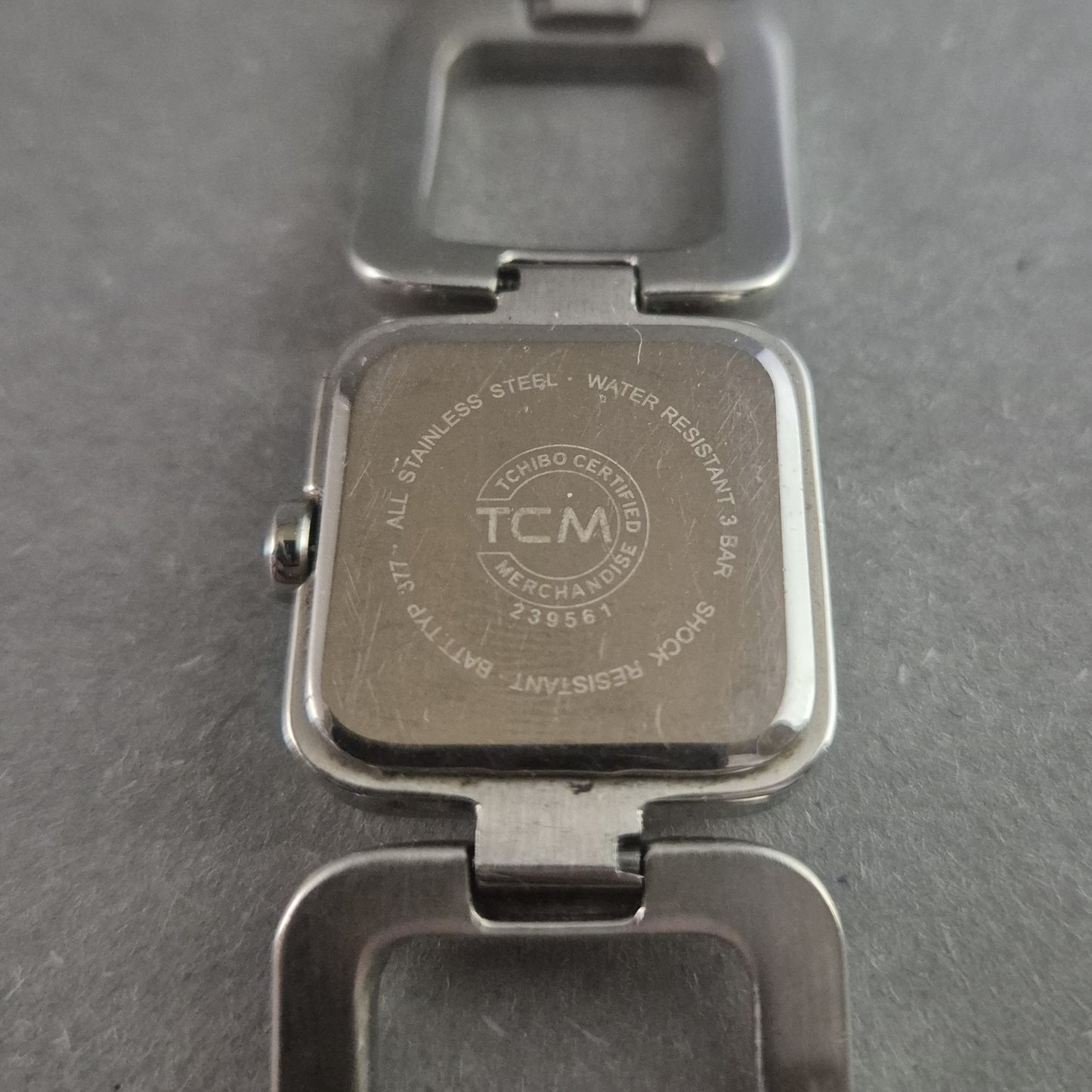 Stilvolle TCM Damenarmbanduhr aus Edelstahl mit Zifferblatt