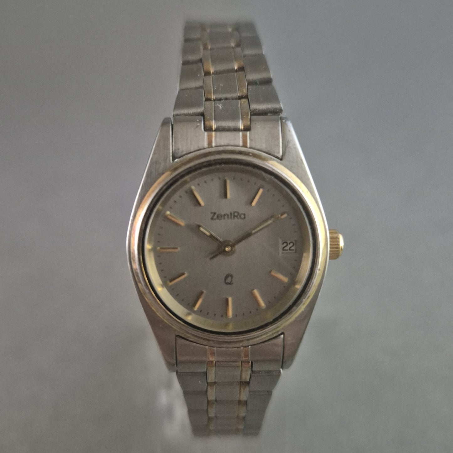 Elegante ZentRa Damenarmbanduhr – Klassisches Design mit Datumsanzeige