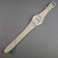 Retro Hennemann Armbanduhr – Minimalistisches Design in Weiß