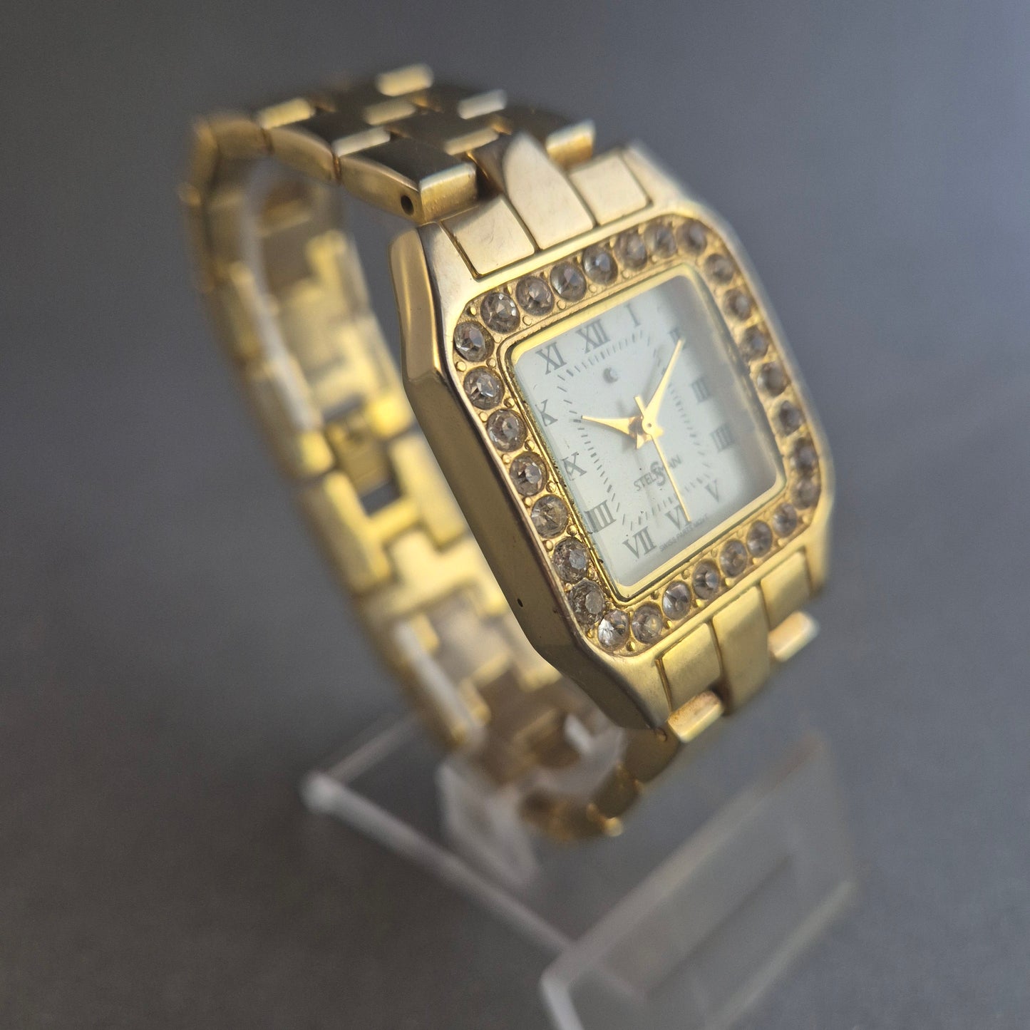 Elegante Stelsman Damenarmbanduhr – Glamouröses Design mit Strasssteinen