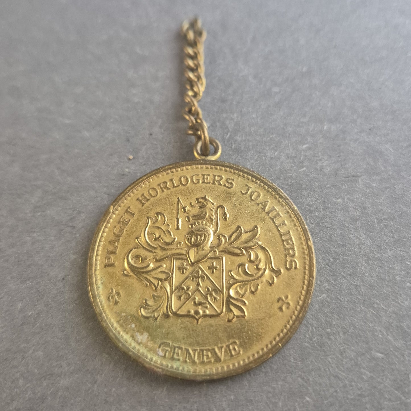 Vintage Piaget Medaillon – Exklusives Sammlerstück aus Genf