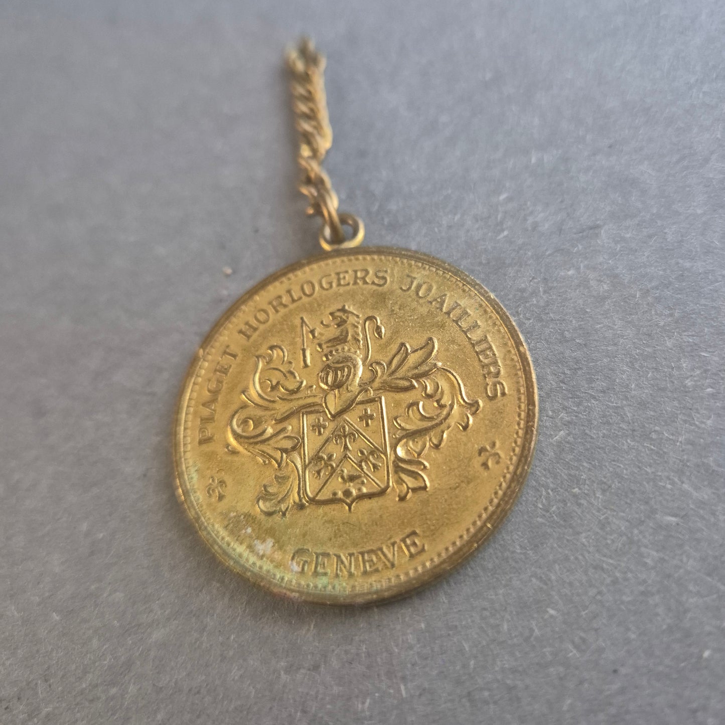 Vintage Piaget Medaillon – Exklusives Sammlerstück aus Genf