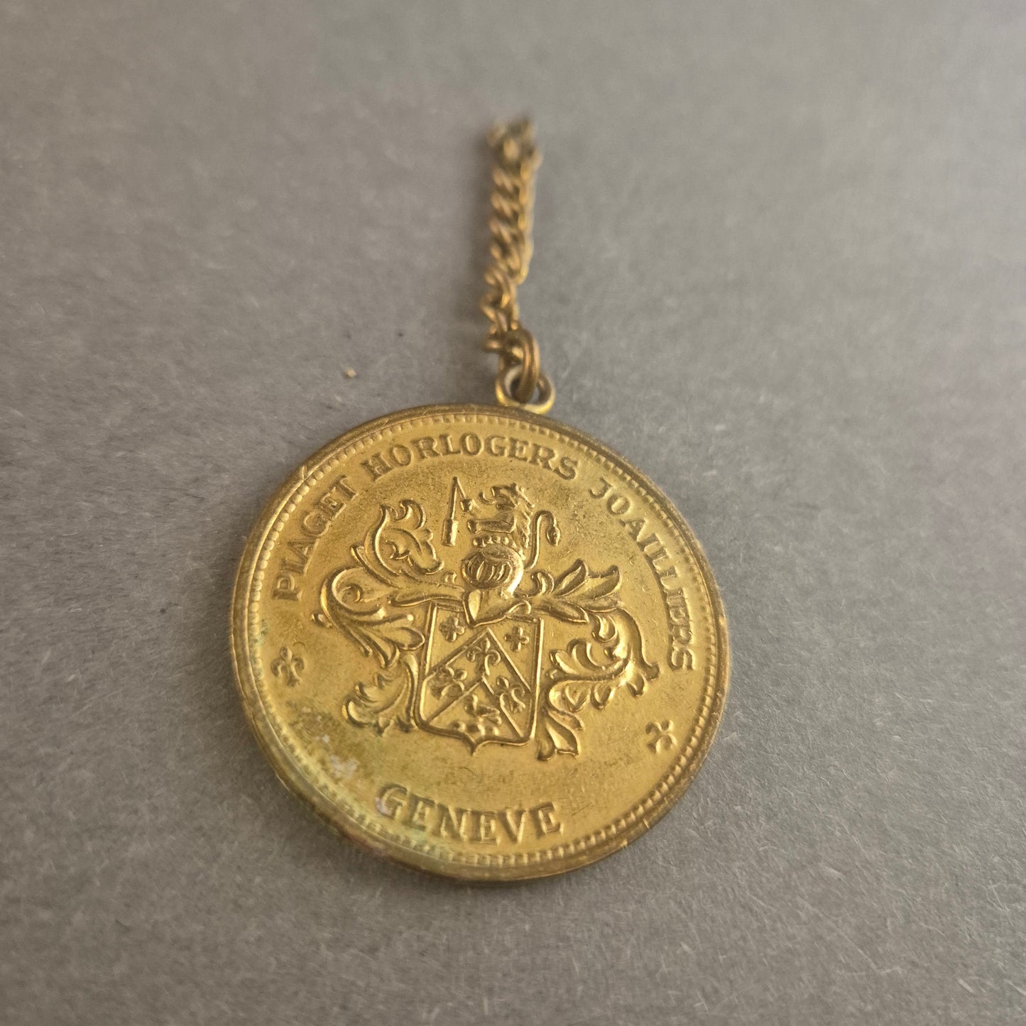 Vintage Piaget Medaillon – Exklusives Sammlerstück aus Genf